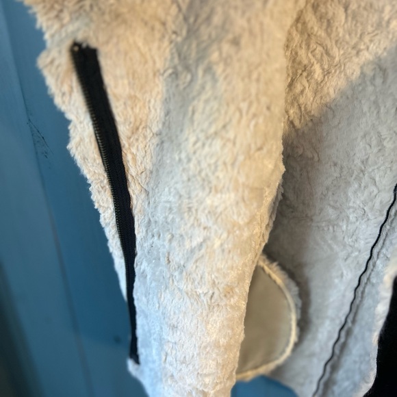 FC Jeans Black Bomber Vest, Faux Fur Lined, Size 8 - Picture 9 of 9